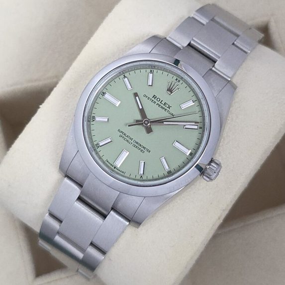 Rolex Oyster Perpetual 34 124200 Pistachio 2026 Unworn