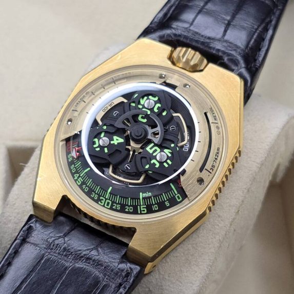 Urwerk UR-100 Gold Edition 25 Pieces C-3PO