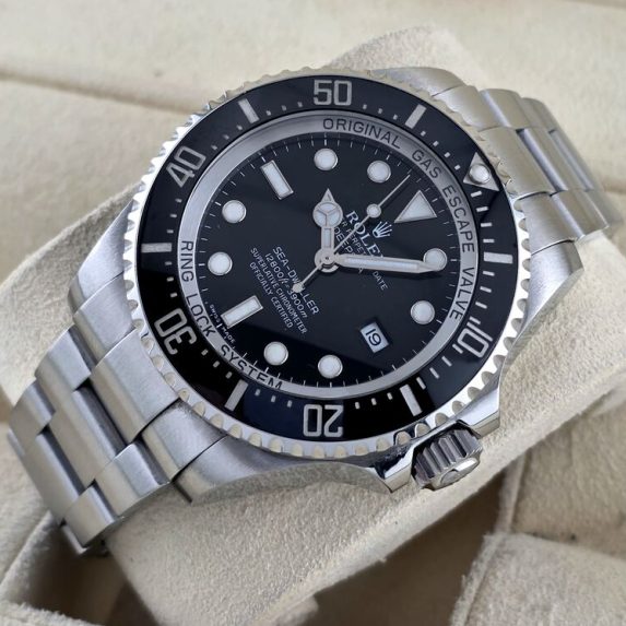 Rolex Sea-Dweller Deepsea 116660 (RSC Serviced)
