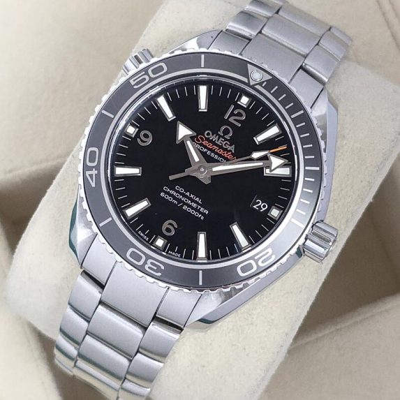 Omega Seamaster Planet Ocean 600M 232.30.42.21.01.001