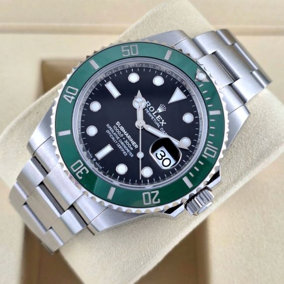 Rolex Submariner 126610LV 'Starbucks'