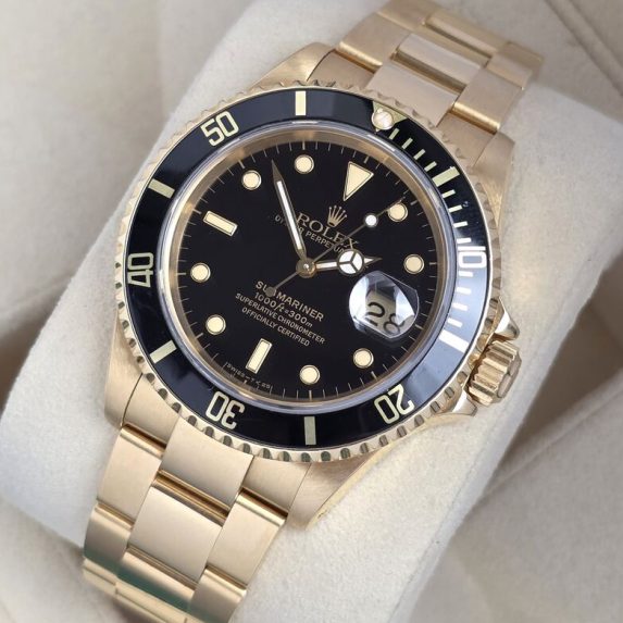 Rolex Submariner Date 16618LN
