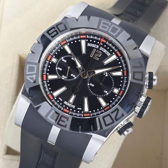 Roger Dubuis Easy Diver Chronoexcel DBSE0282