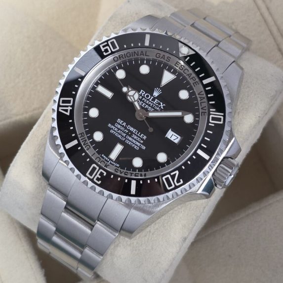 Rolex Sea-Dweller Deepsea 116660 B&P (2014)