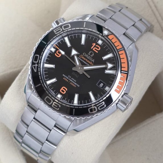 Omega Seamaster Planet Ocean 600M 215.30.44.21.01.002