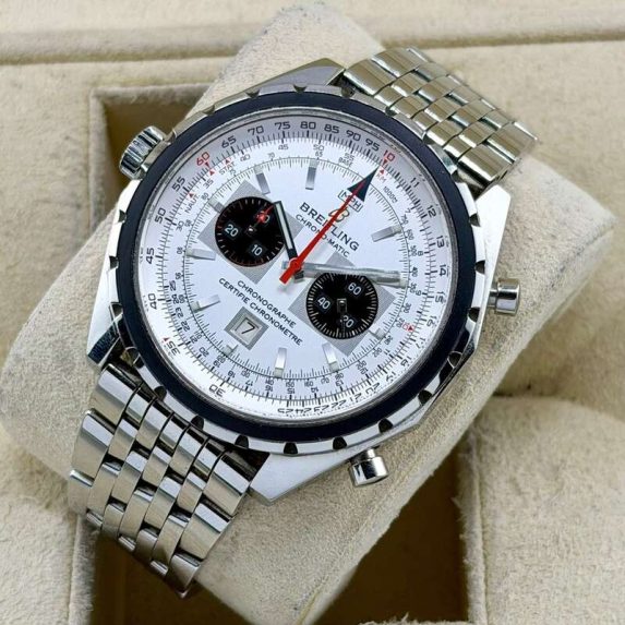 Breitling Navitimer Chronomatic 44