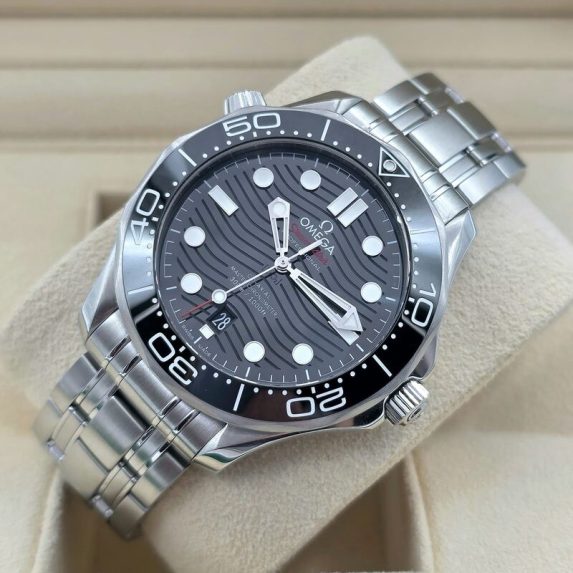 Omega Seamaster Diver 300 M Black 210.30.42.20.01.001